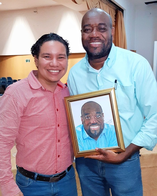 Entrega de obra al Exalcalde Víctor Hugo Vidal